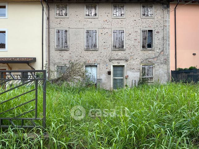 Rustico/casale in residenziale in Via Albara