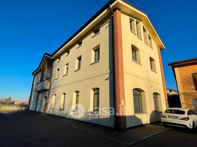 Ufficio in commerciale in 