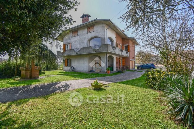 Villa in residenziale in Via XX Settembre 21