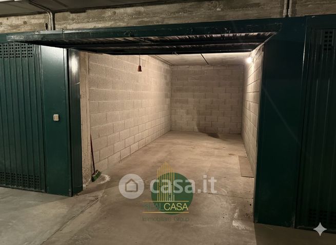 Box/posto auto in residenziale in Via XX Settembre 31