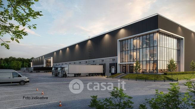 Capannone in commerciale in SS7bis