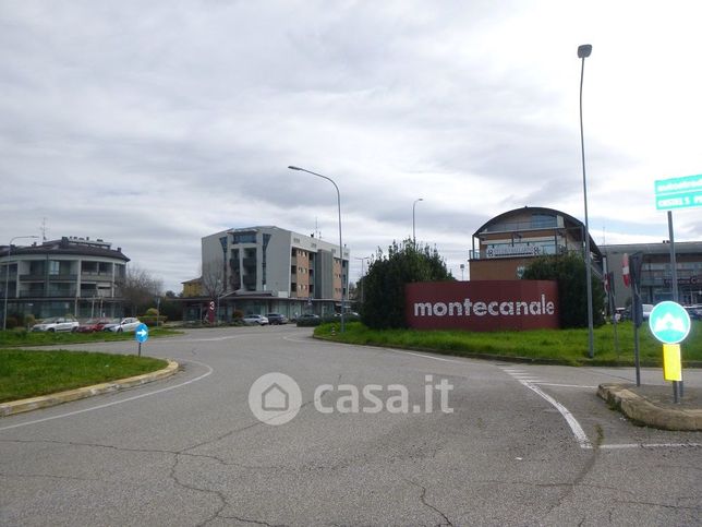 Box/posto auto in residenziale in Via San Carlo 12 /19