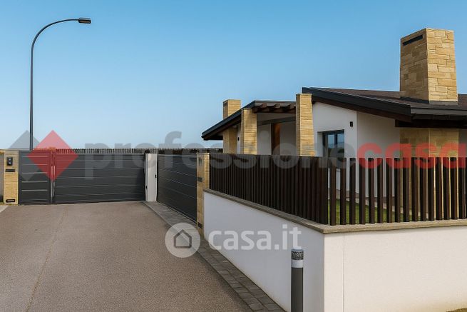 Casa bi/trifamiliare in residenziale in Via Giuseppe Tanzillo 20
