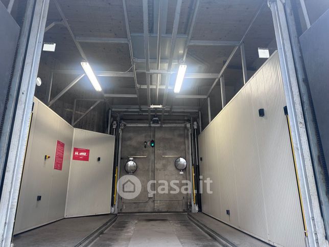 Box/posto auto in residenziale in Via Bernardino Luini 9