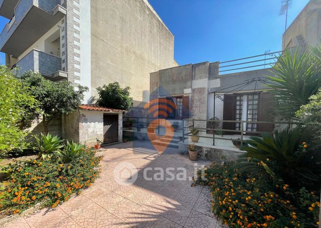Villa in residenziale in Via Emilia