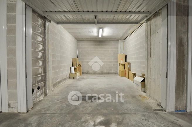 Box/posto auto in residenziale in Via Jesolo