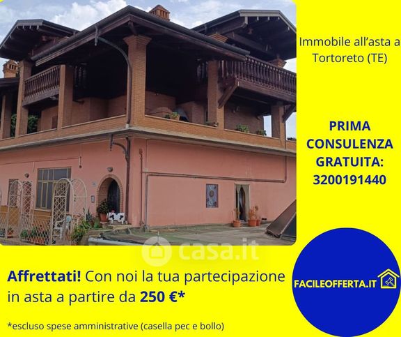 Casa indipendente in residenziale in Via Badette 46