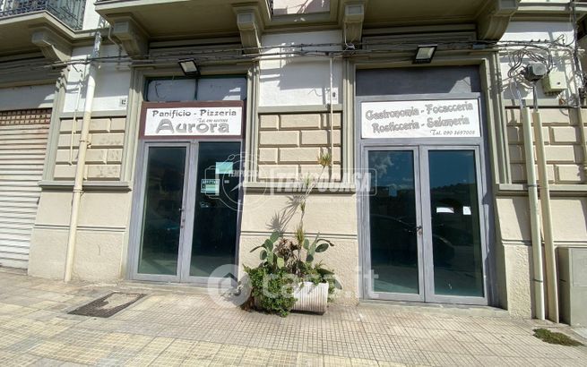 Capannone in commerciale in Via Antonio Salandra 46