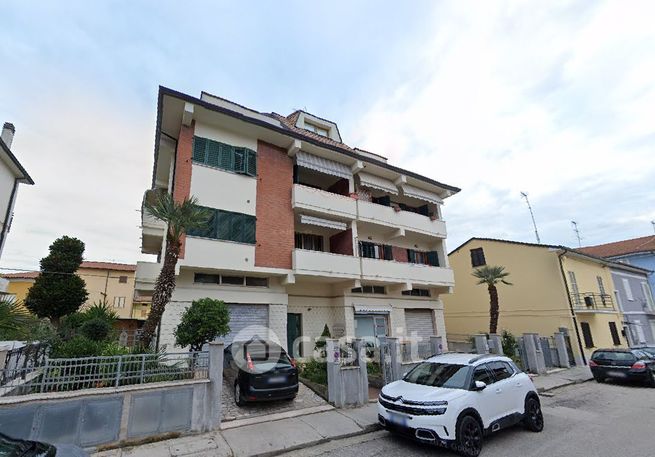 Appartamento in residenziale in Via Matera 21