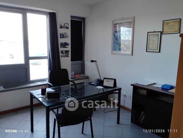 Ufficio in commerciale in Via dell'Industria