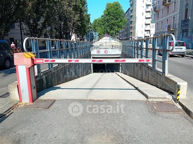 Box/posto auto in residenziale in Via Pavia
