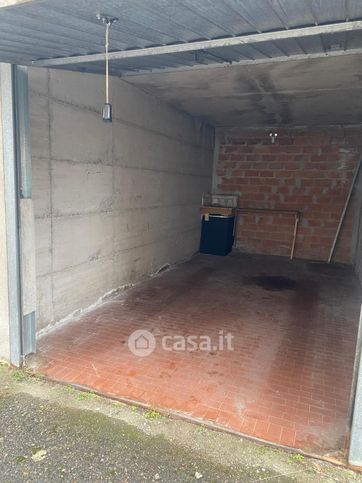 Box/posto auto in residenziale in Via C. Pavese