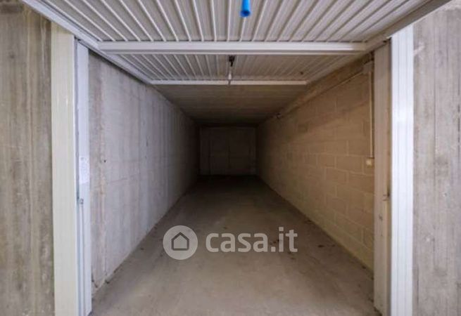 Box/posto auto in residenziale in Via Wolfgang Amadeus Mozart