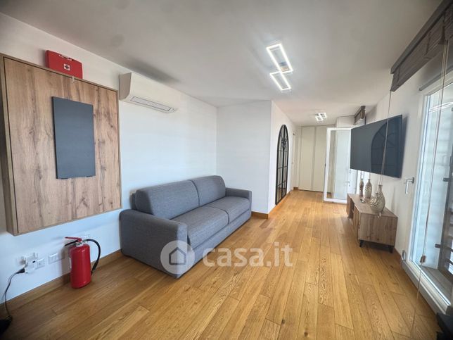 Attico/mansarda in residenziale in Via Ida Baccini