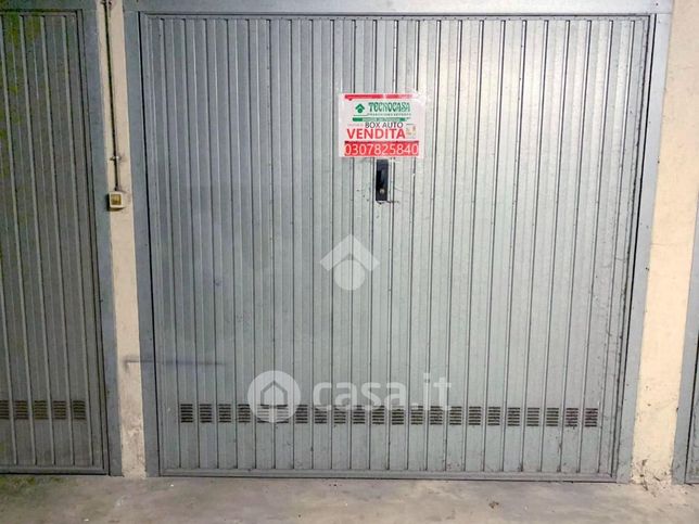 Garage/posto auto in residenziale in Via Ragazzi del 99 43