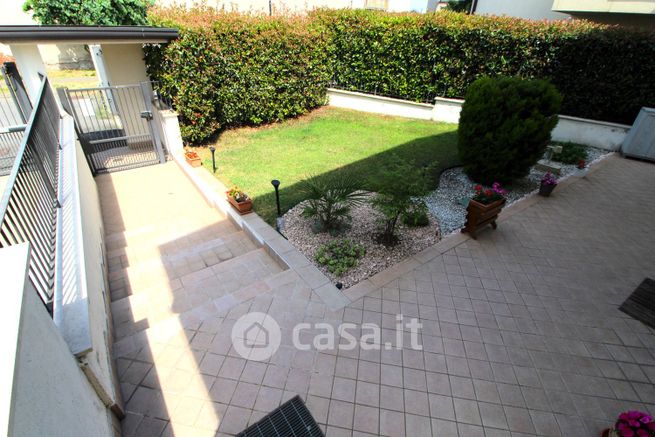 Villa in residenziale in Via Privata E. Maiorana 10
