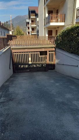 Box/posto auto in residenziale in Via Cazzettes 2 -18