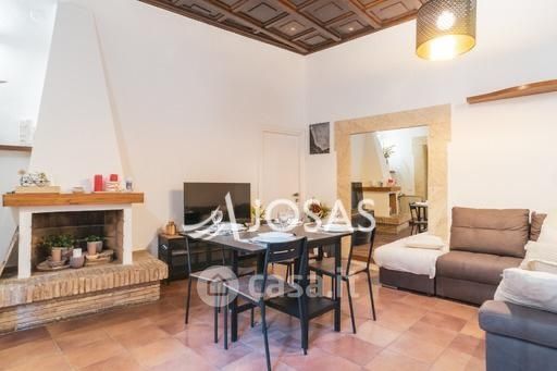 Attivitã /licenza (con o senza mura) in commerciale in Via dei Giubbonari