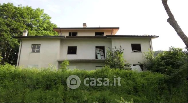 Casa indipendente in residenziale in Circonvallazione Sud