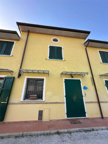 Villetta a schiera in residenziale in Via Madonnina dei Pagliai