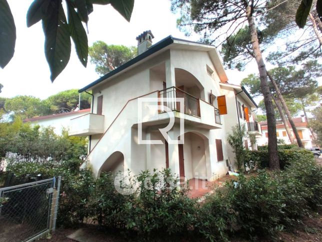 Villetta a schiera in residenziale in Viale dei Fiori