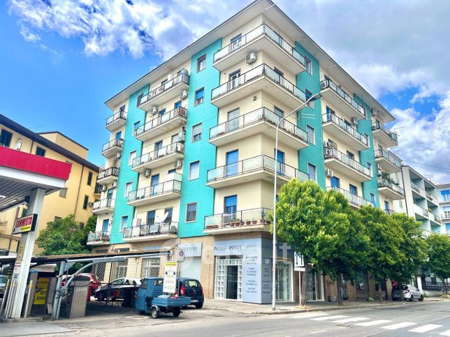 Appartamento in residenziale in Via Panebianco 17