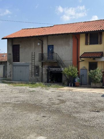 Rustico/casale in residenziale in Via Federico Confalonieri 52