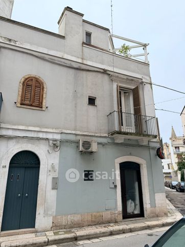 Ufficio in commerciale in Via GiosuÃ¨ Carducci 48
