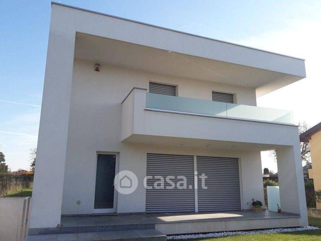 Terreno edificabile in residenziale in Via Jesolo 2