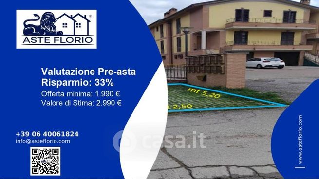 Box/posto auto in residenziale in Via Martiri della Libertà 31