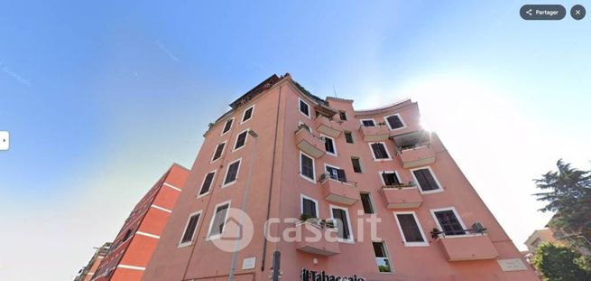 Appartamento in residenziale in Via dei Pini 14