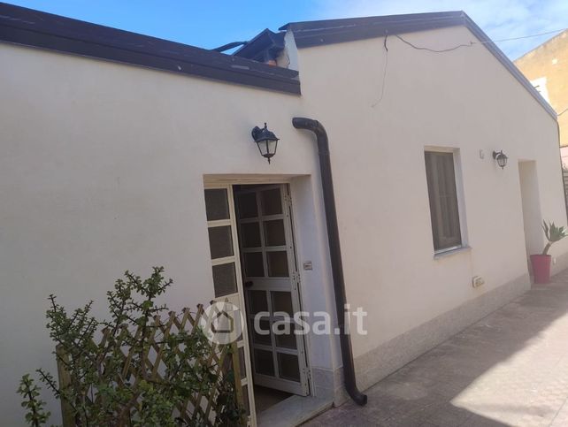 Casa indipendente in residenziale in Lungomare Falcone - Borsellino