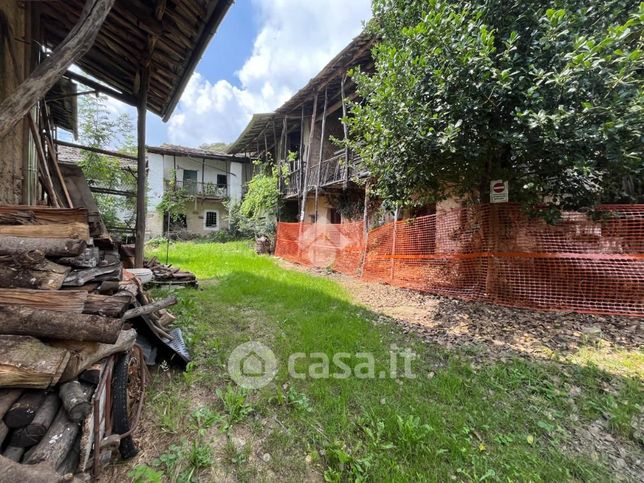 Rustico/casale in residenziale in Via Montebracco