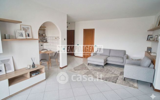 Appartamento in residenziale in Via Trieste 86