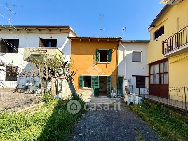 Casa indipendente in residenziale in Via Pistoiese 766