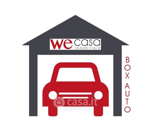 Garage/posto auto in residenziale in Via Francesco Petrarca 24