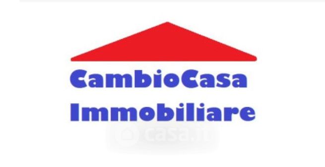 Box/posto auto in residenziale in Via Longobucco