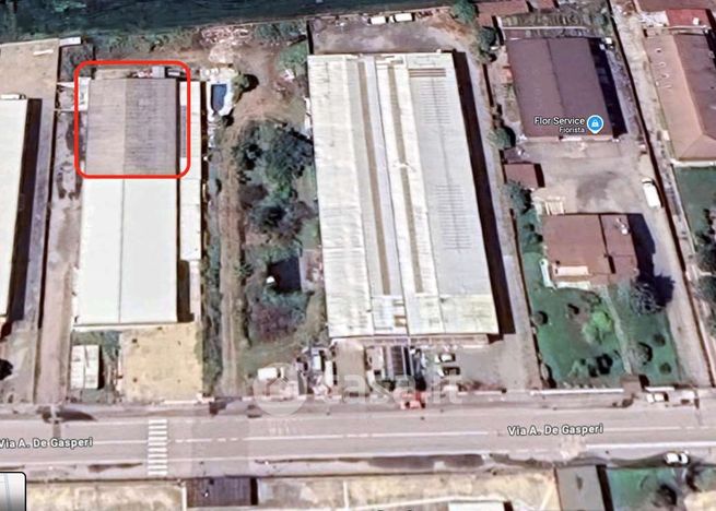 Capannone in commerciale in Via A. De Gasperi 23