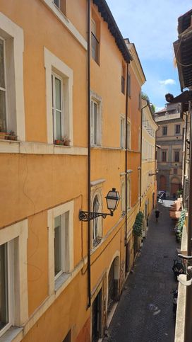 Appartamento in residenziale in Vicolo delle Grotte 37