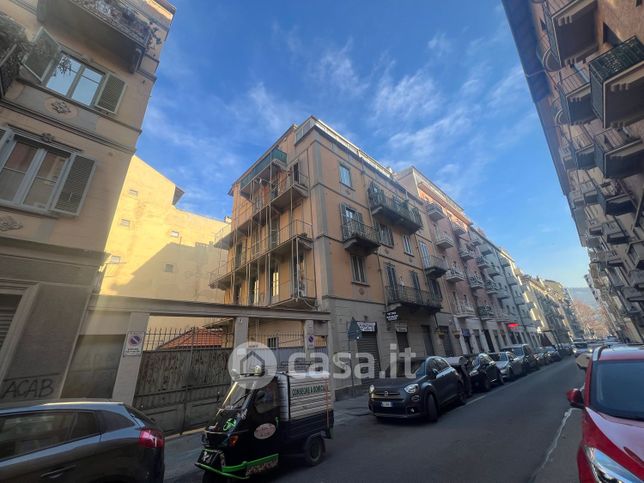 Appartamento in residenziale in Via Vincenzo Monti 11