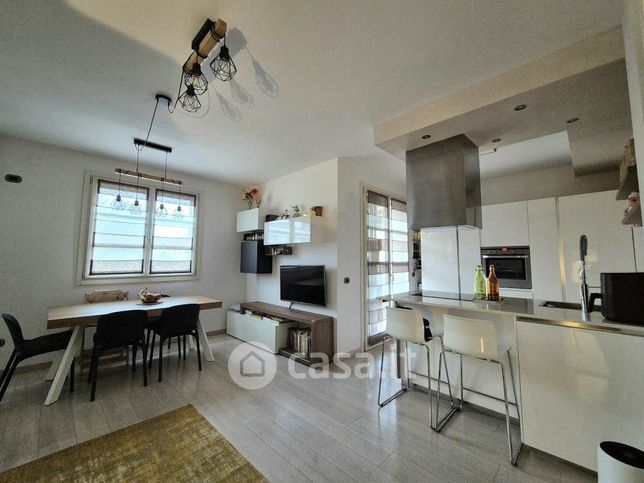 Appartamento in residenziale in Viale Pratese 179
