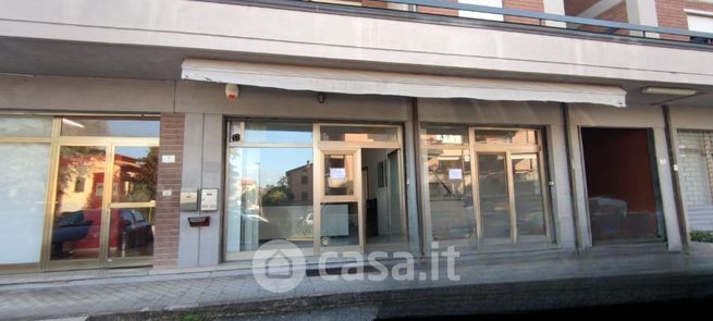 Ufficio in commerciale in Via Alcide De Gasperi 5