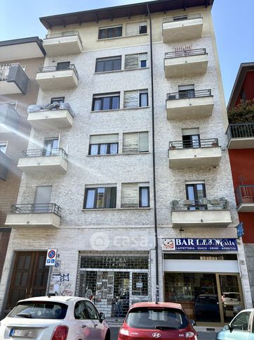 Attivitã /licenza (con o senza mura) in commerciale in Via Montevideo 12