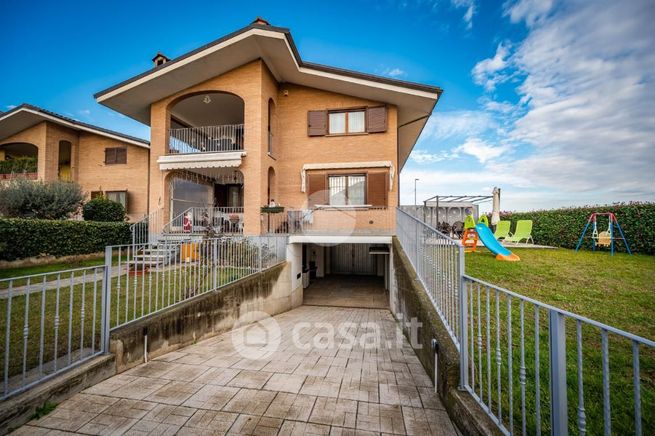 Appartamento in residenziale in Via Caduti della Marsaglia 2