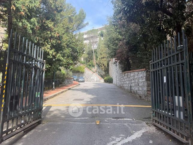 Box/posto auto in residenziale in Via Acquarone 56