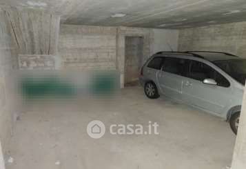 Box/posto auto in residenziale in Corso Leonardo da Vinci