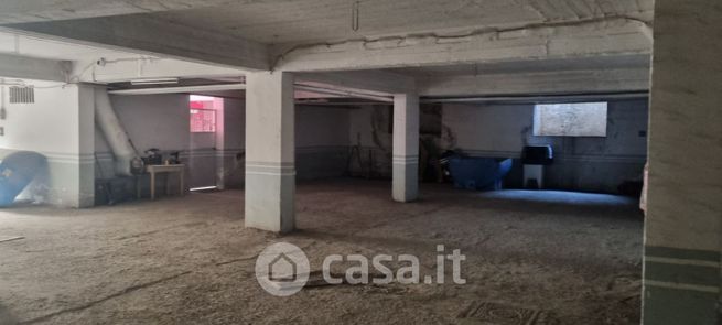 Garage/posto auto in residenziale in Via Dante Alighieri