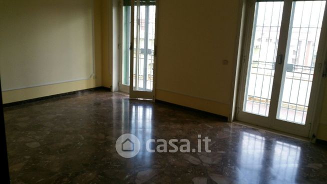 Appartamento in residenziale in Viale Abramo Lincoln 217