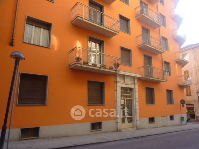 Ufficio in commerciale in 
