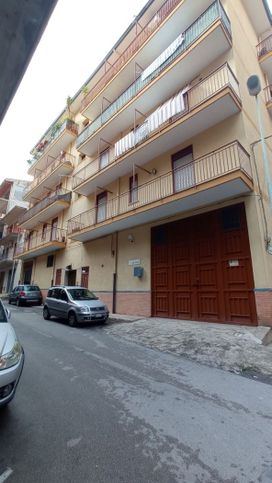 Appartamento in residenziale in Via Ugo Foscolo 27